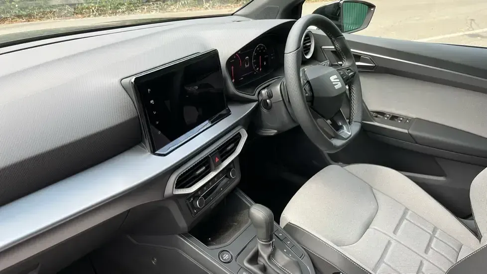 New Seat Arona FR Sport 115 HP (84 kW) 2026 Midnight black SUV
