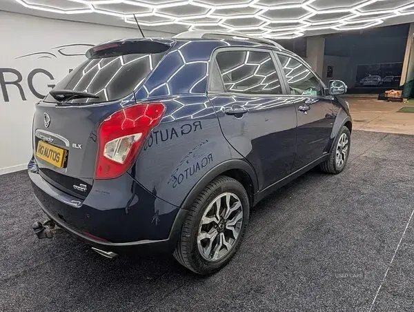 Used SsangYong Korando 178 HP (130 kW) 2017 Blue Estate