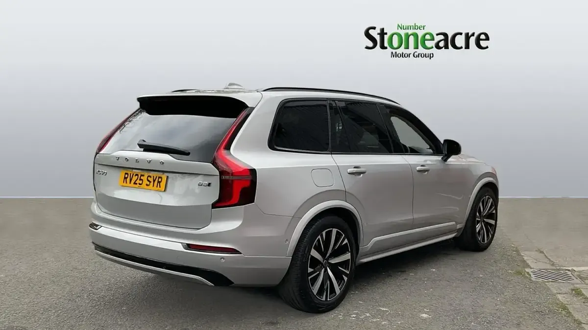 Used Volvo XC90 Plus 250 HP (183 kW) 2025 Silver SUV