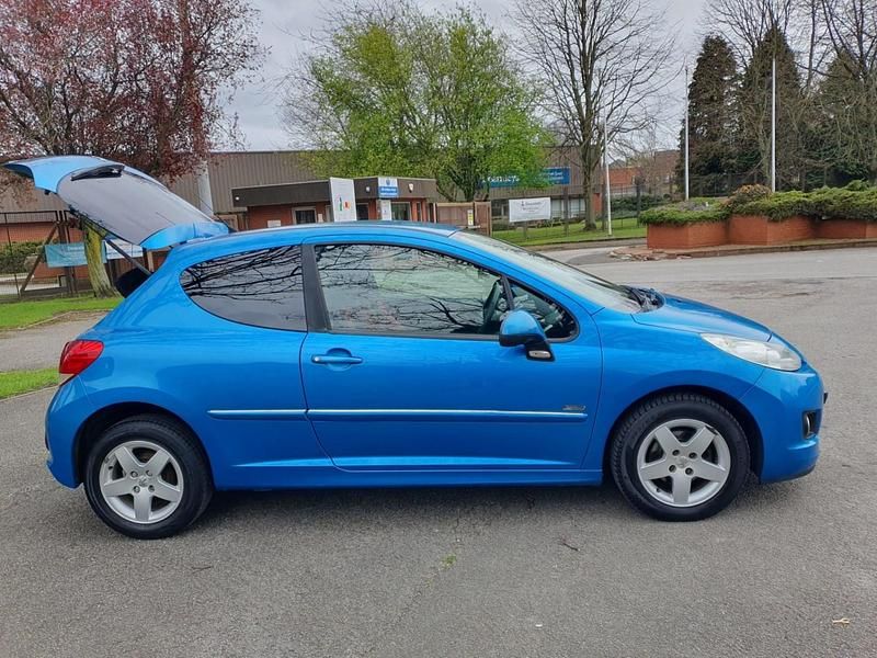Begagnad Peugeot 207 Sportium 2012 Silver Halvkombi