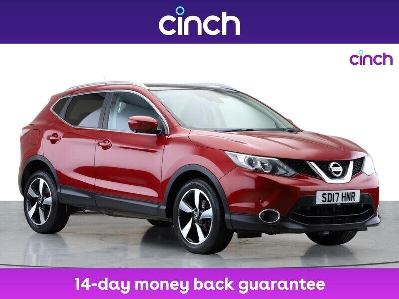 Red Used 2017 Nissan Qashqai N-Connecta SUV | £12,749 (Fair price) - Image 1/3