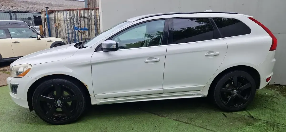 Usado Volvo XC60 R-Design 205 CV (150 kW) 2010 Blanco SUV
