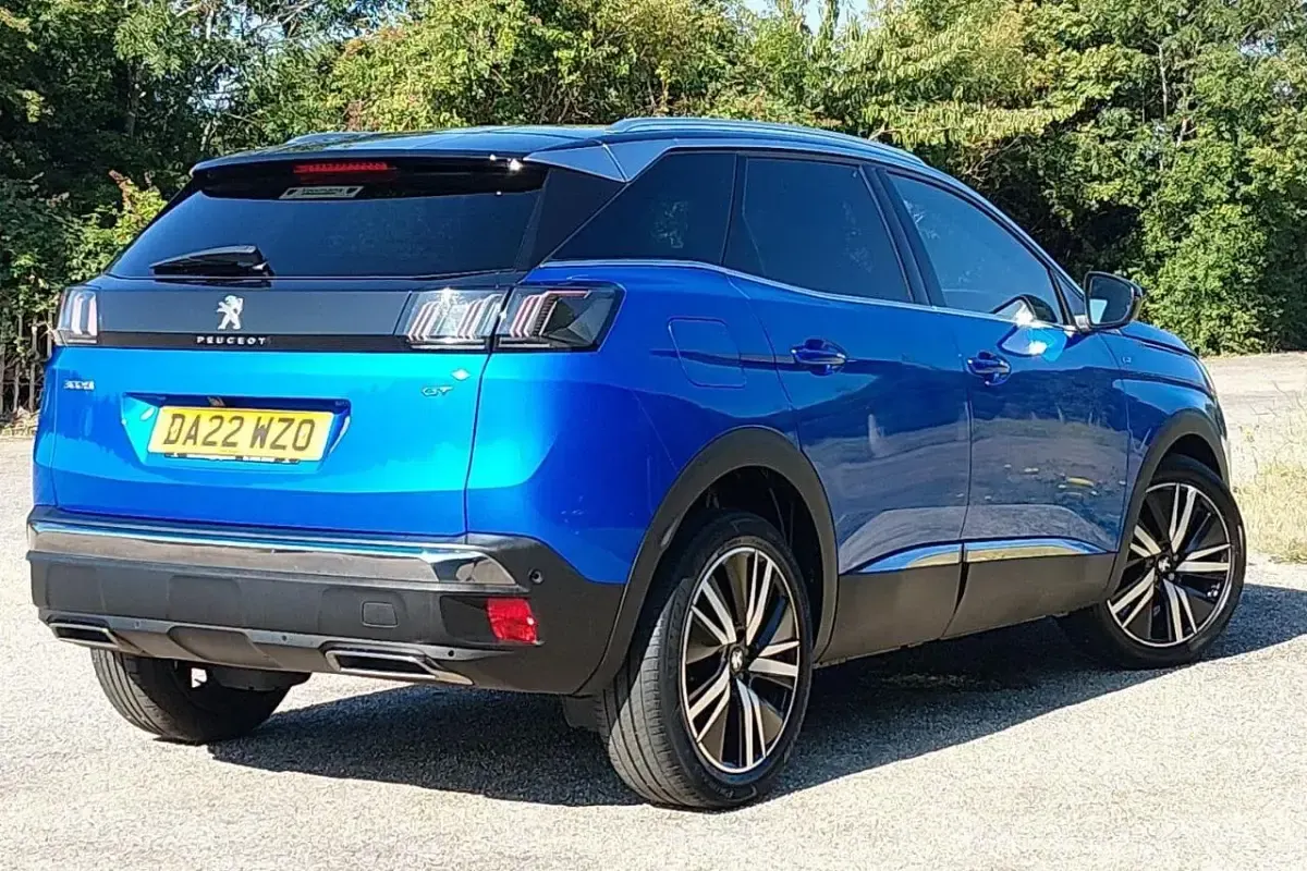 Used Peugeot 3008 Premium 129 HP (94 kW) 2022 Blue SUV