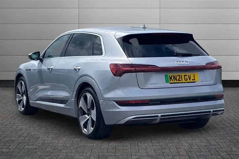 Used Audi e-tron S-Line 300 kW (408 HP) 2021 Silver SUV