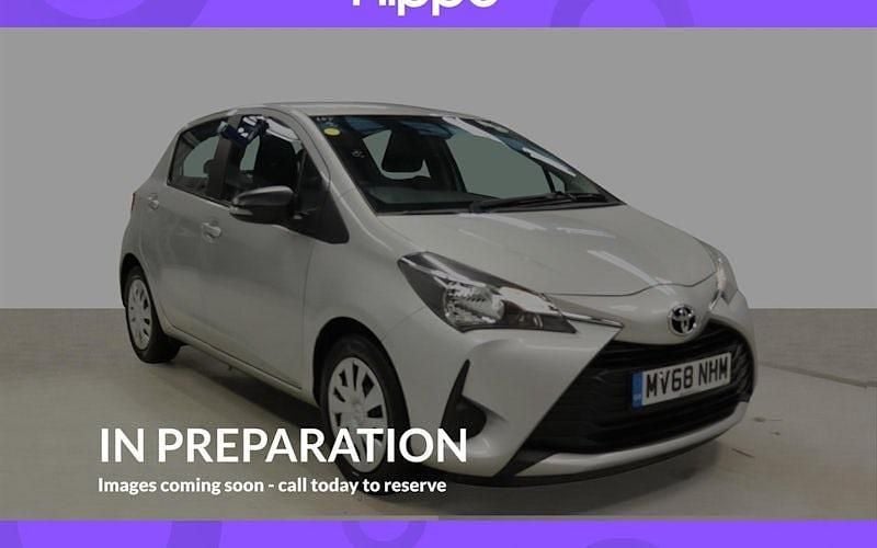 Used 2018 Toyota Yaris Active Hatchback | £10,280 (Fair price) - Image 1/4