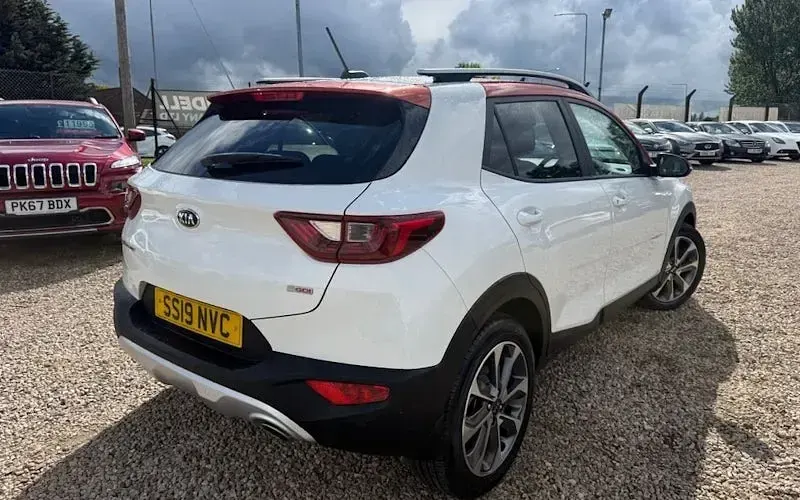 Used Kia Stonic 120 HP (88 kW) 2019 White SUV