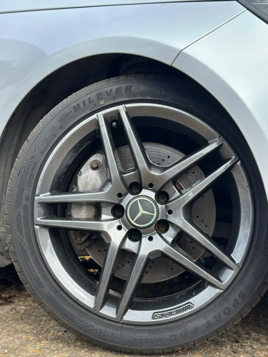 Usado Mercedes E350 AMG 2014 Plateado Berlina