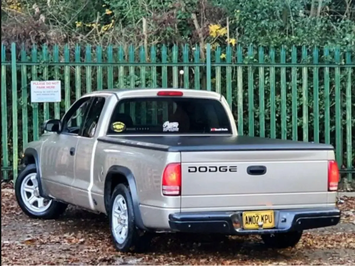 Used Dodge Dakota 177 HP (130 kW) 2004 Gold Pickup