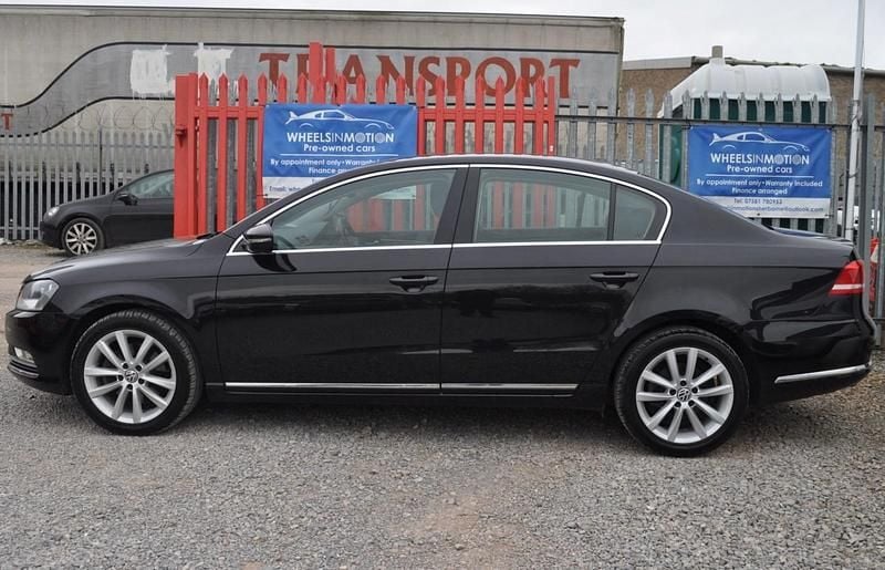 Used VW Passat Executive 105 HP (77 kW) 2014 Black Sedan