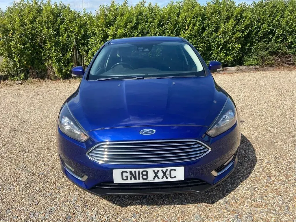Used Ford Focus Titanium 125 HP (91 kW) 2018 Blue Hatchback