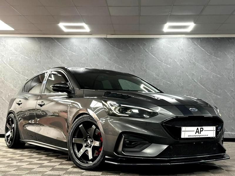 Used Ford Focus Performance Edition 410 HP (301 kW) 2020 Grey Hatchback
