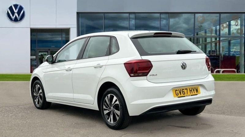 Used VW Polo SE 65 HP (47 kW) 2018 Pure white  Hatchback