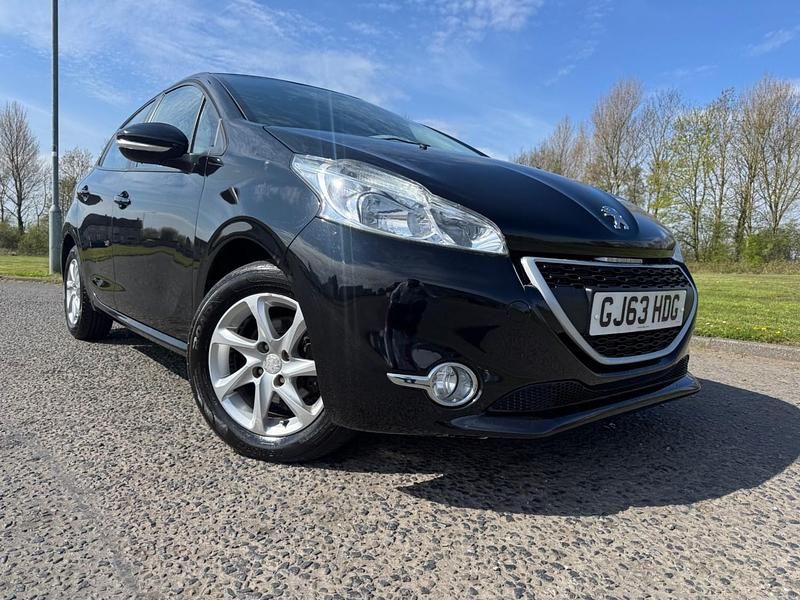 Used Peugeot 208 Active 68 HP (50 kW) 2013 Black Hatchback