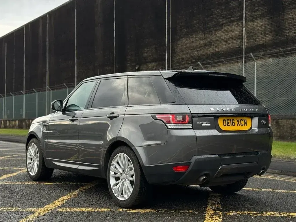 Used Land Rover Range Rover Sport HSE Dynamic 306 HP (225 kW) 2016 Grey SUV