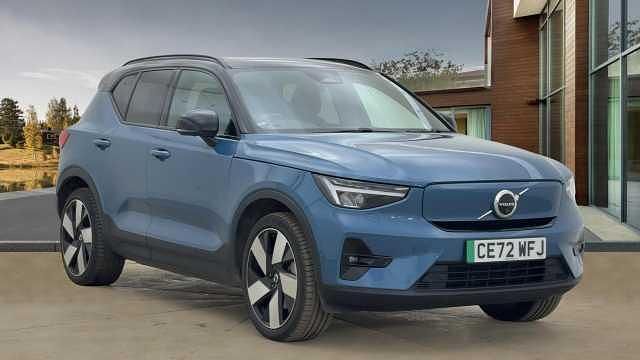 Used 2023 Volvo XC40 Ultimate SUV | £22,750 (Good price) - Image 1/4