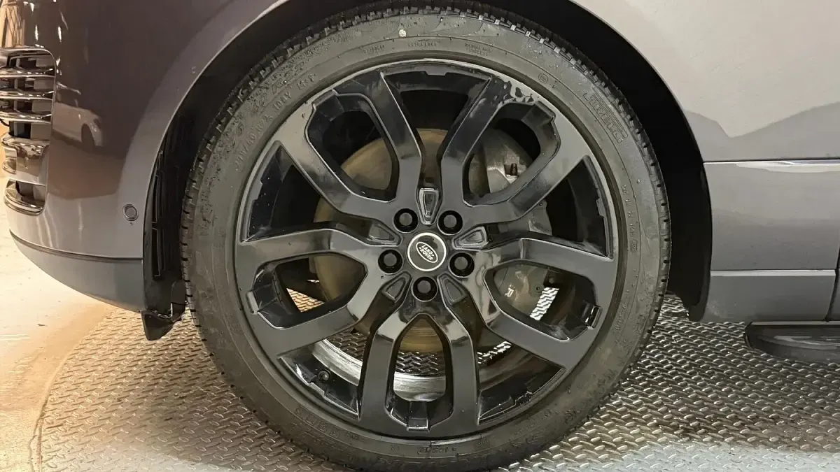 Używany Land Rover Range Rover Autobiography 400 KM (294 kW) 2021 Szary SUV