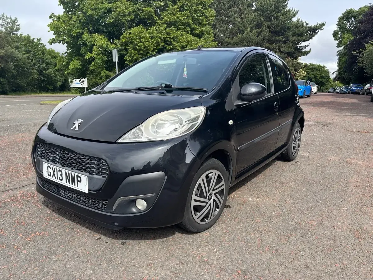Used Peugeot 107 Active 68 HP (50 kW) 2013 Black Hatchback