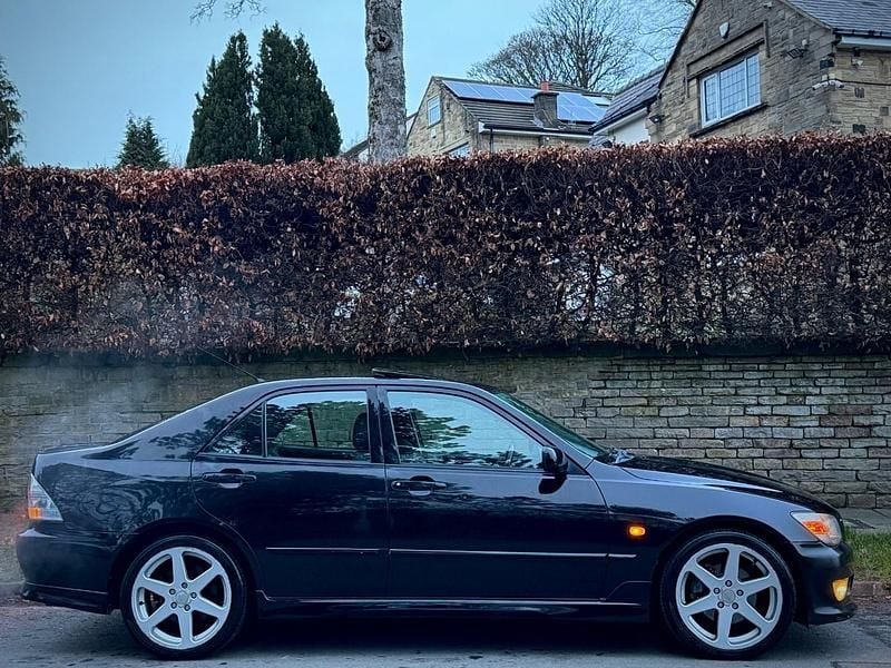 Used Lexus IS200 2003 Black Sedan