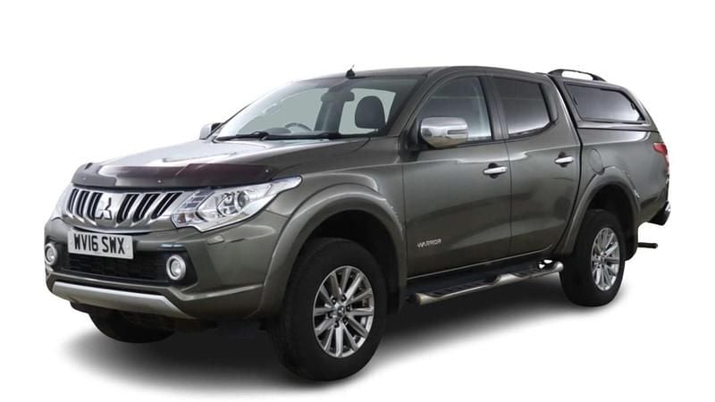 Green Used 2016 Mitsubishi L200 Warrior Pickup | £10,995 (Fair price) - Image 1/4
