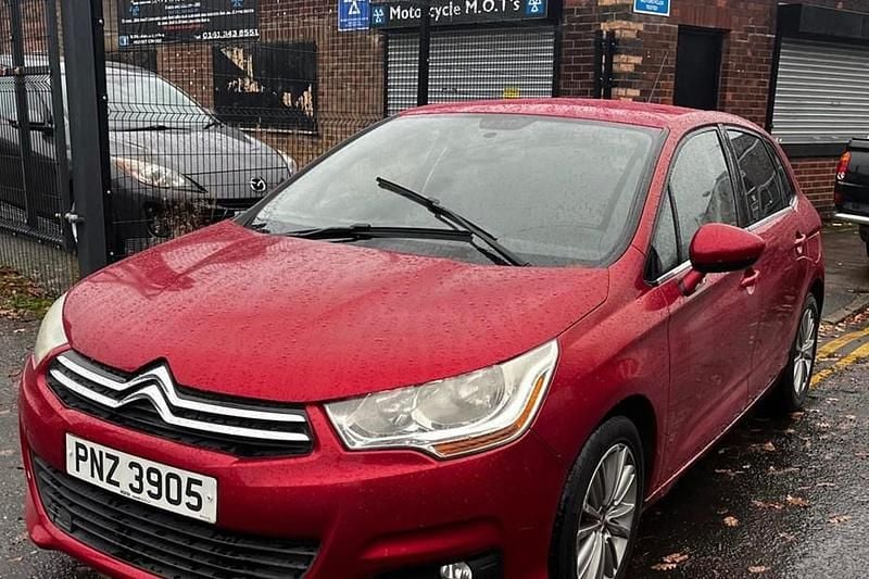 Red Used 2011 Citroën C4 VTR Sport Hatchback | £1,495 (Good price) - Image 1/1