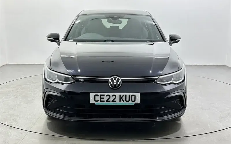 Używany VW Golf VIII R-line 150 KM (110 kW) 2022 Czarny Hatchback