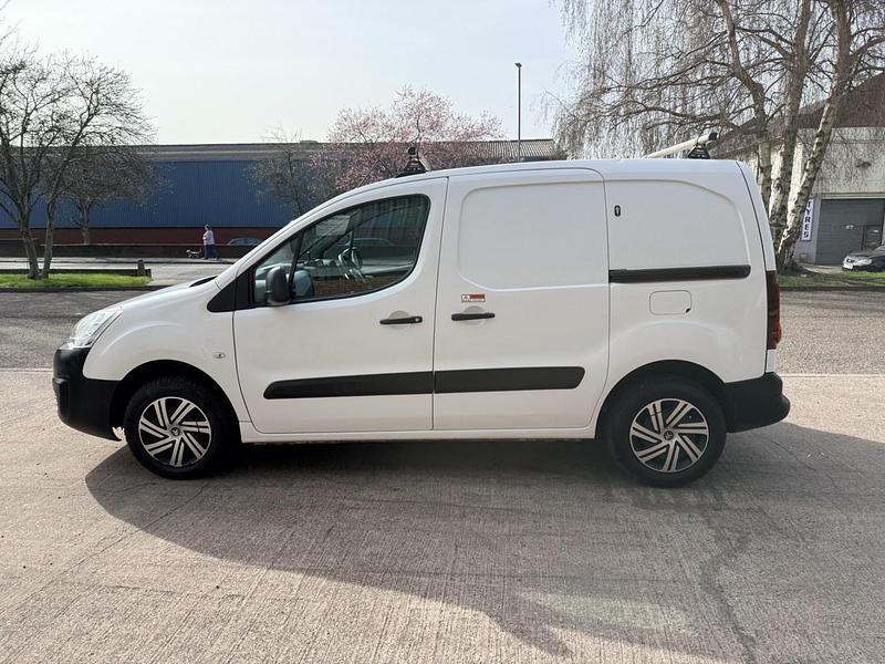 Used Citroën Berlingo 2017 White MPV