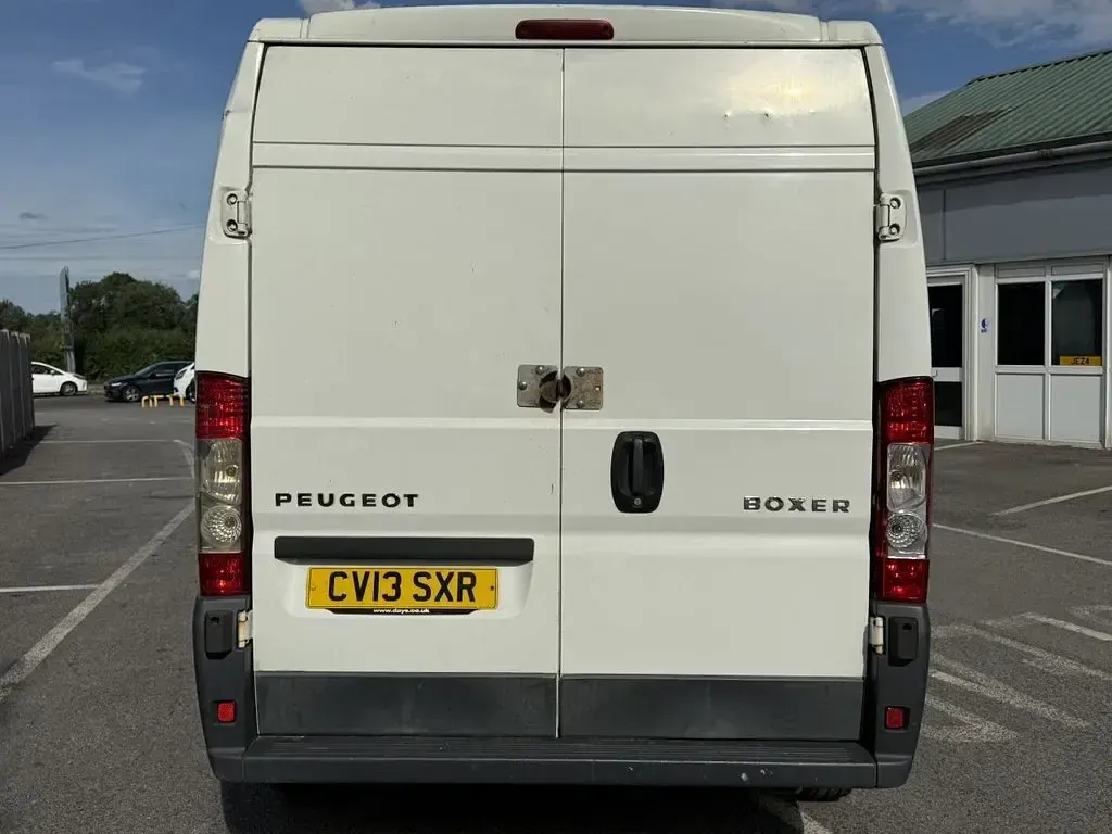 Used Peugeot Boxer 110 HP (80 kW) 2013 White Van