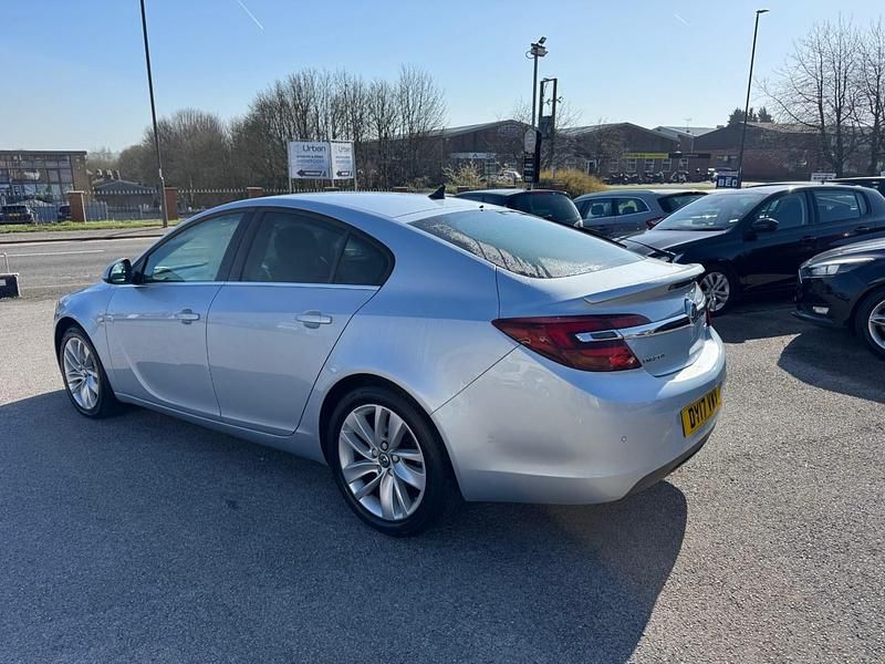 Second-hand Vauxhall Insignia SRi 136 CP (100 kW) 2017 Argintiu Hatchback