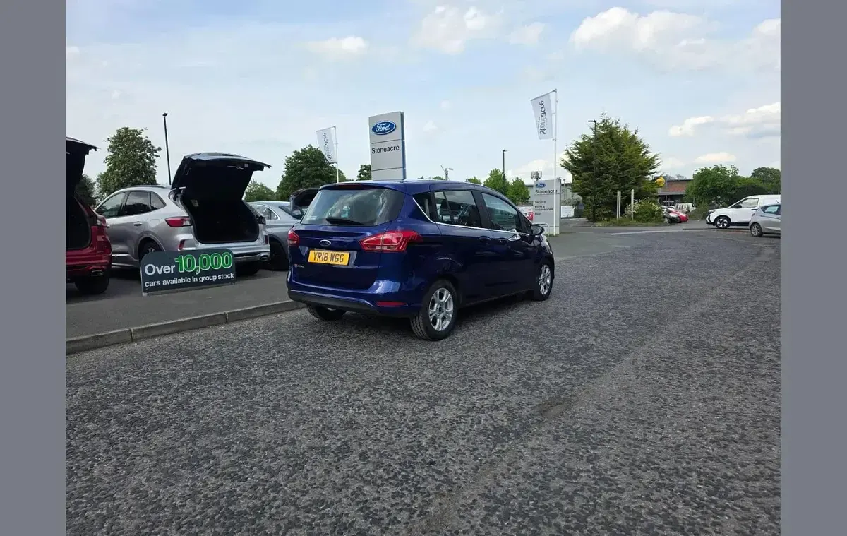 Used Ford B-MAX Zetec 88 HP (64 kW) 2018 Blue MPV