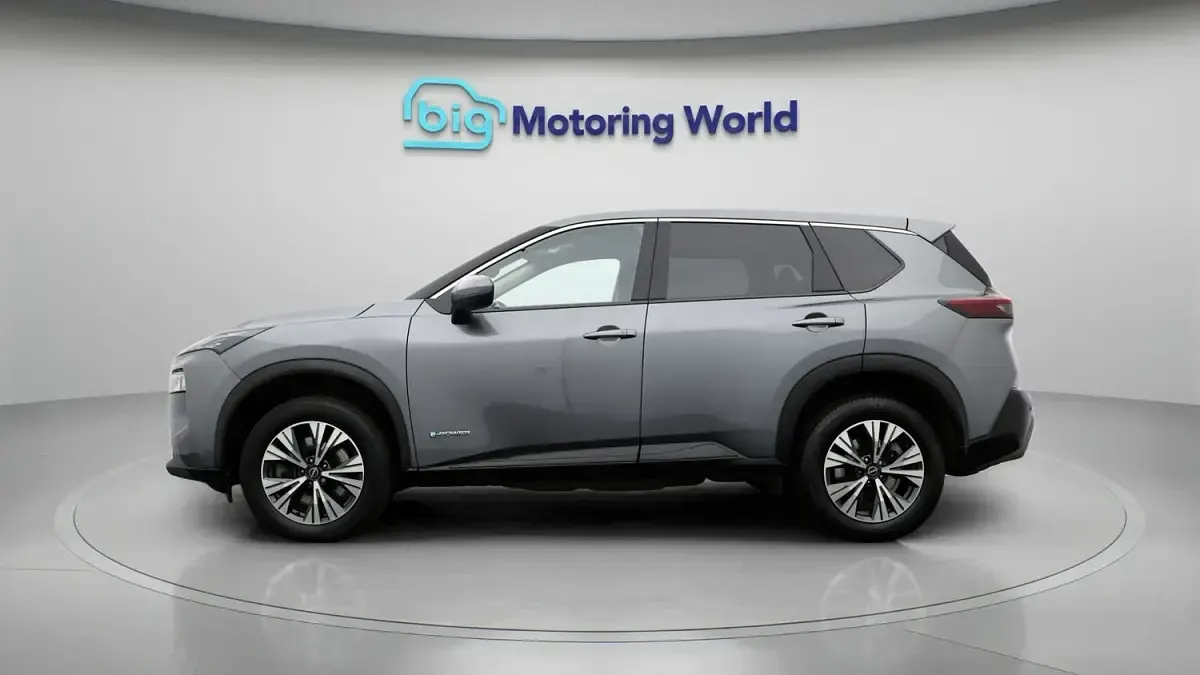 Used Nissan X-Trail N-Connecta 213 HP (156 kW) 2024 Grey SUV