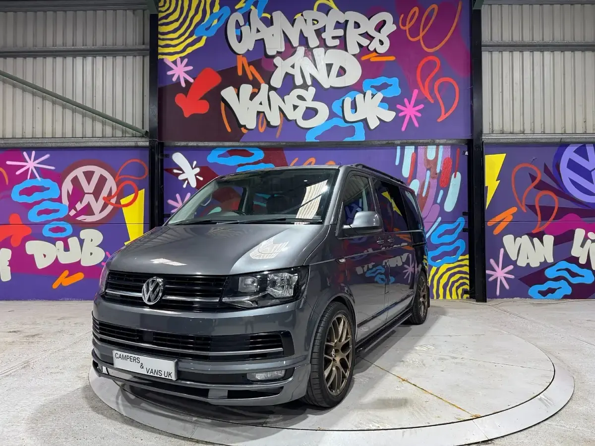 Used VW Transporter 204 HP (150 kW) 2018 Grey Van
