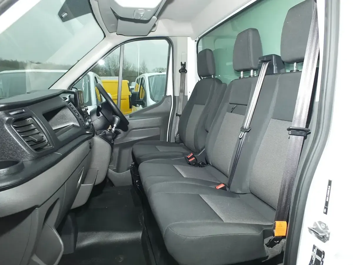 Used Ford Transit 130 HP (95 kW) 2022 White Van