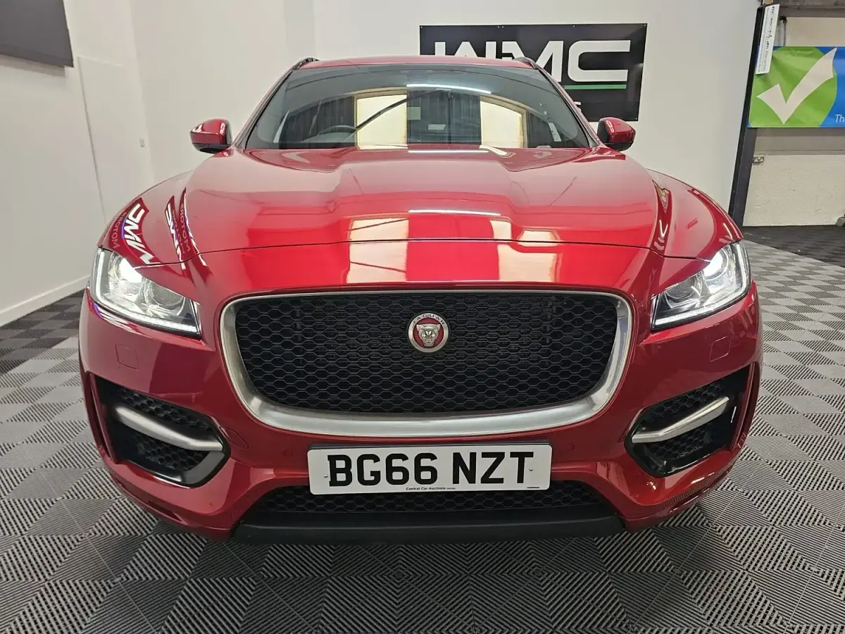 Used Jaguar F-Pace R-Sport 180 HP (132 kW) 2016 Red SUV