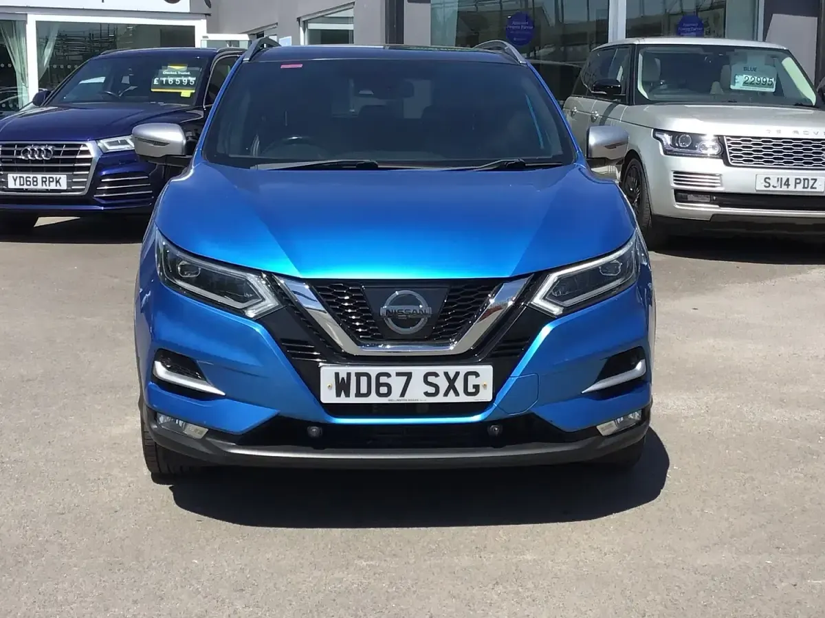 Used Nissan Qashqai Tekna+ 115 HP (84 kW) 2017 Blue SUV