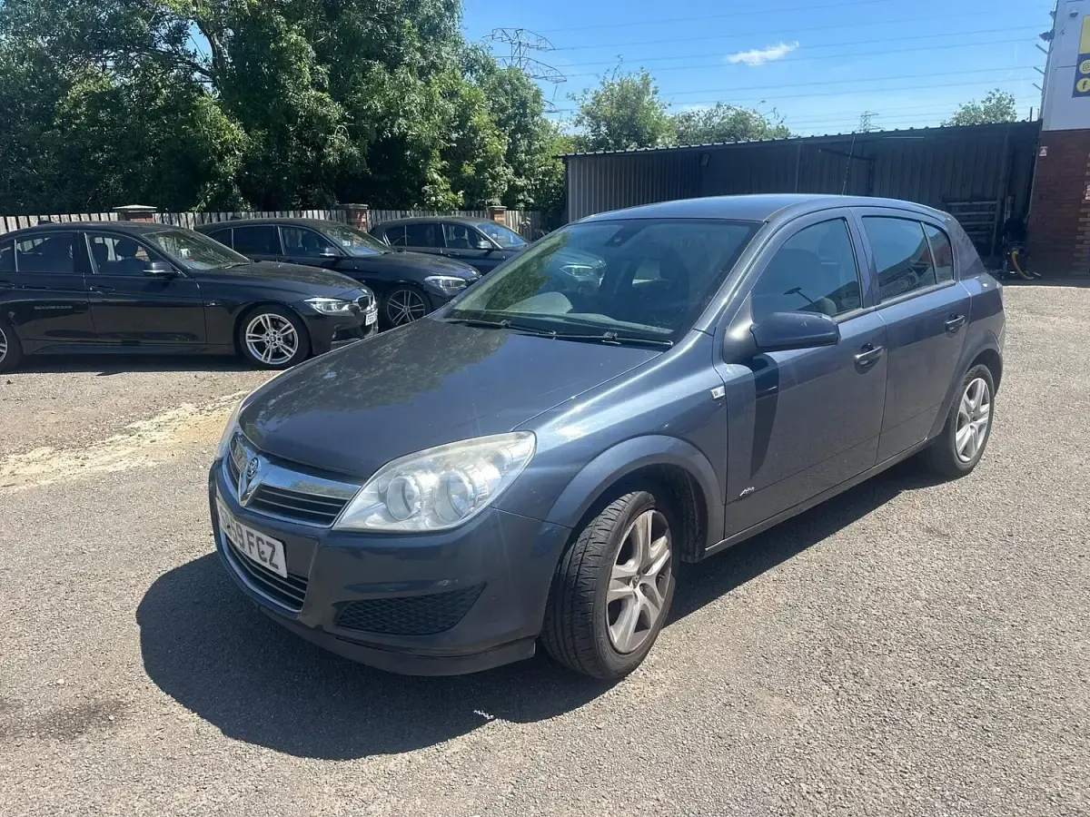 Used Vauxhall Astra Active 140 HP (102 kW) 2009 Blue Hatchback