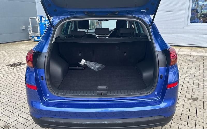 Used Hyundai Tucson SE 132 HP (97 kW) 2019 Blue SUV