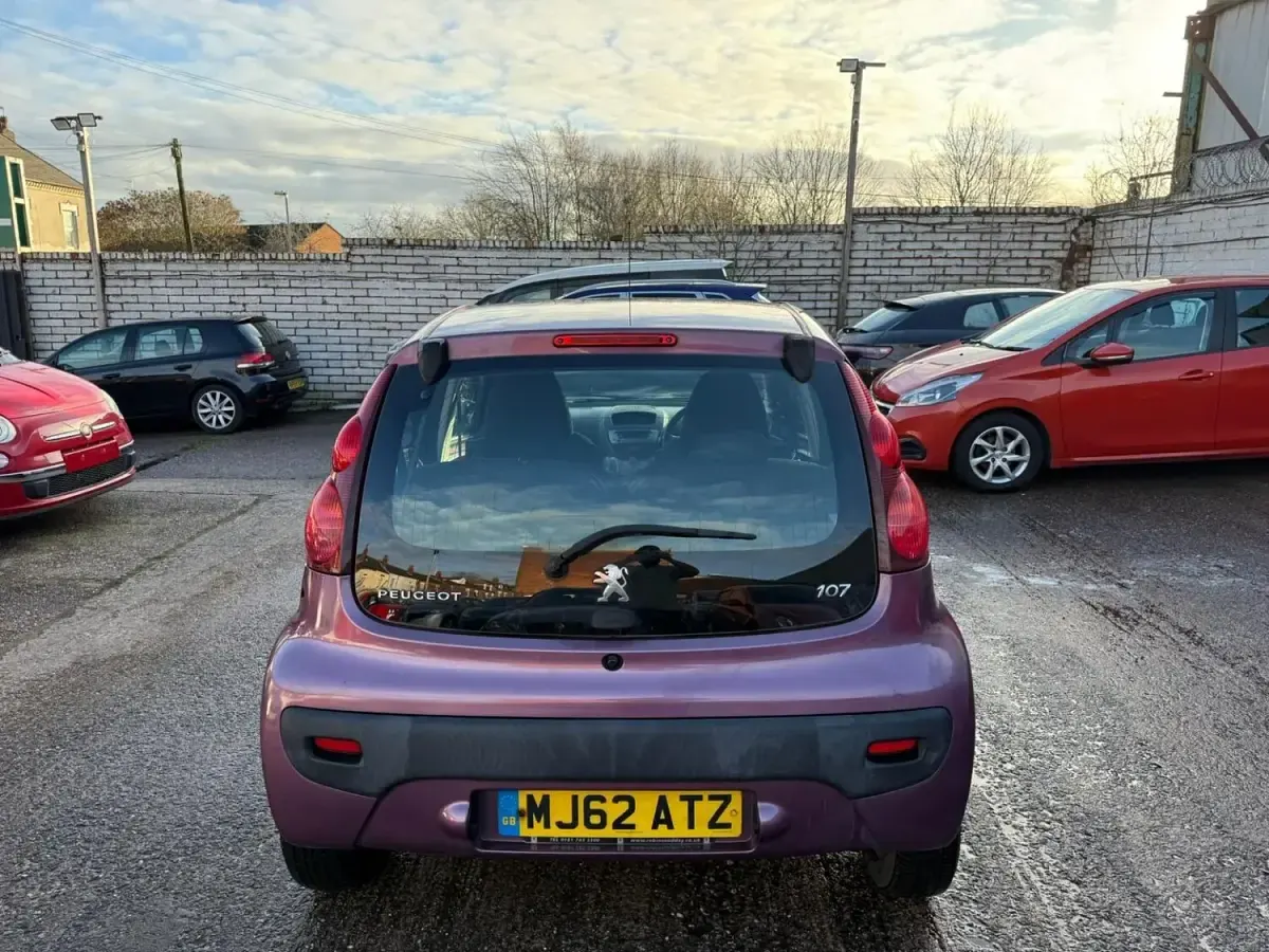 Used Peugeot 107 Active 68 HP (50 kW) 2012 Purple Hatchback