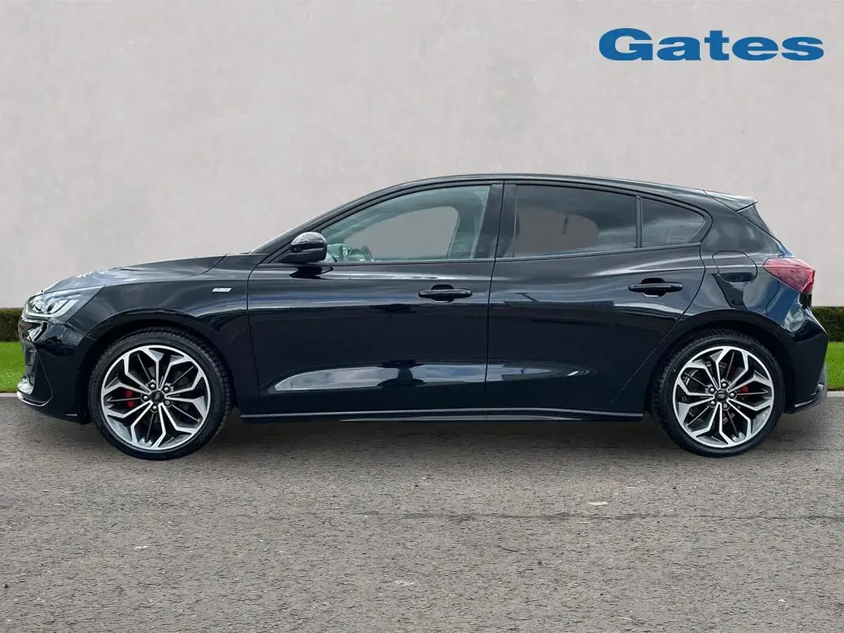 Used Ford Focus ST-Line X 155 HP (114 kW) 2023 Black Hatchback