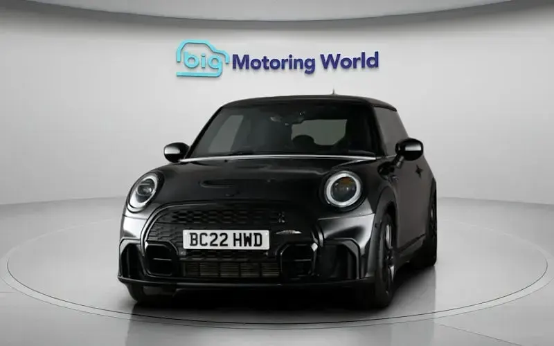 Used Mini Cooper S Hatch 178 HP (130 kW) 2022 Black Hatchback