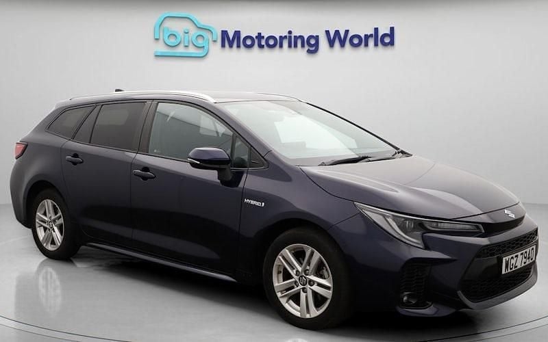 Used 2021 Suzuki Swace SZ5 Estate | £17,440 (Fair price) - Image 1/4