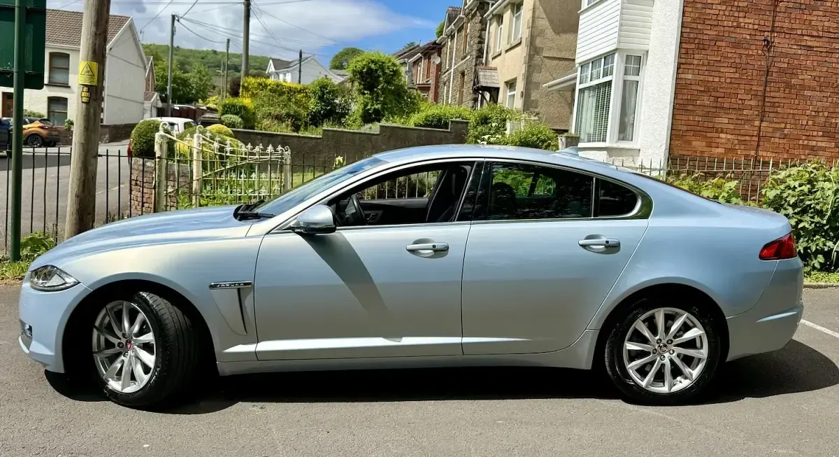 Used Jaguar XF Premium Luxury 200 HP (147 kW) 2014 Silver Sedan
