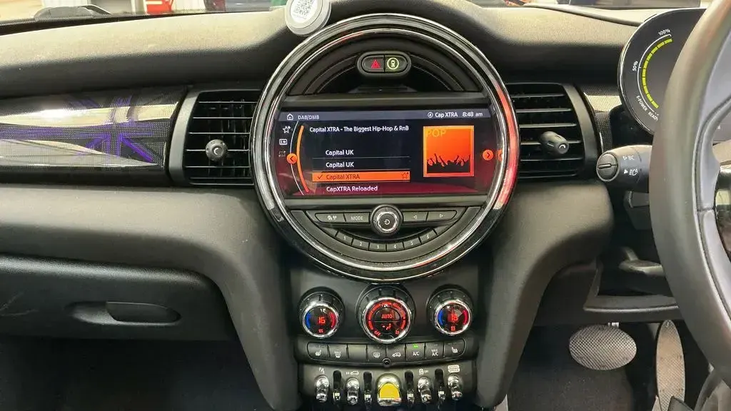 Used Mini Cooper SE Hatch 135 kW (184 HP) 2020 Hatchback