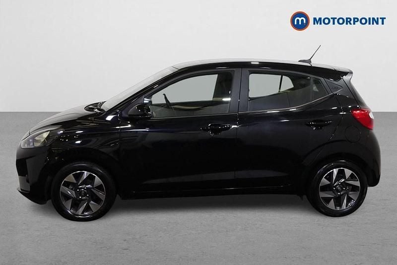 Used Hyundai i10 Advanced 63 HP (46 kW) 2025 Black Hatchback