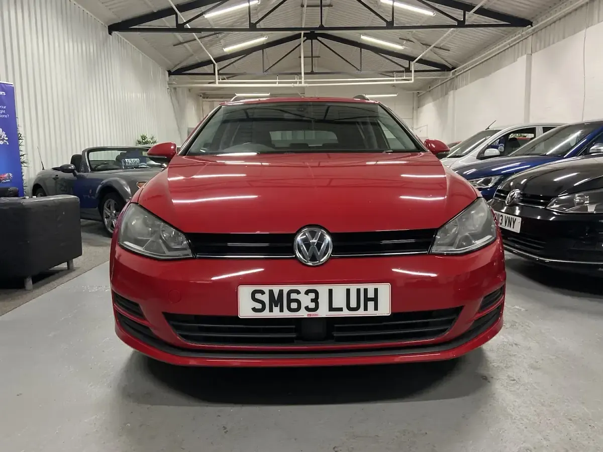 Used VW Golf VII SE 2014 Red Estate