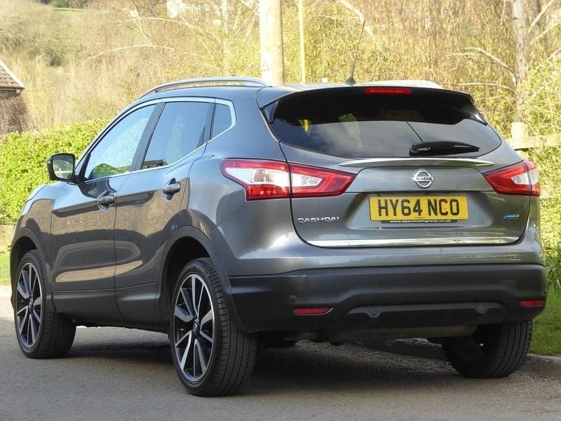 Used Nissan Qashqai Tekna 110 HP (80 kW) 2014 Grey SUV