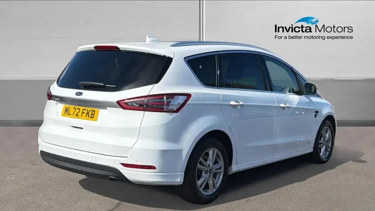 Usado Ford S-MAX Titanium 190 HP (139 kW) 2022 Branco Monovolume