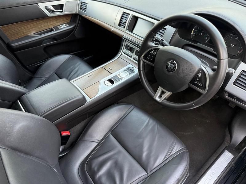 Used Jaguar XF Sportbrake Luxury 2015 Black Estate