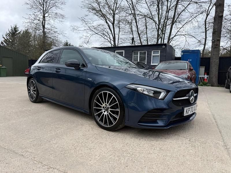 Used Mercedes A200 Exclusive 150 HP (110 kW) 2021 Blue Hatchback