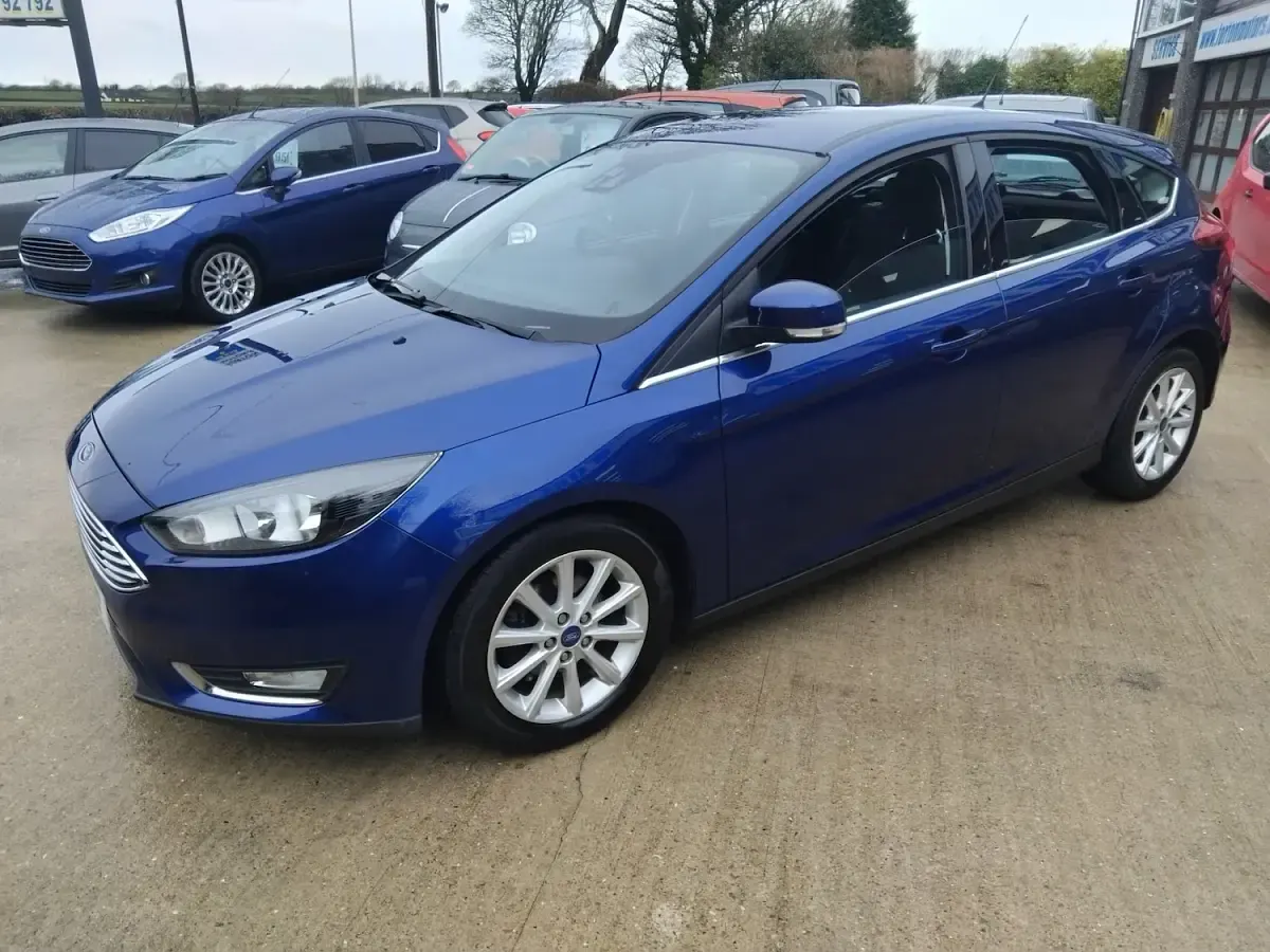 Used Ford Focus Titanium 2016 Blue Hatchback
