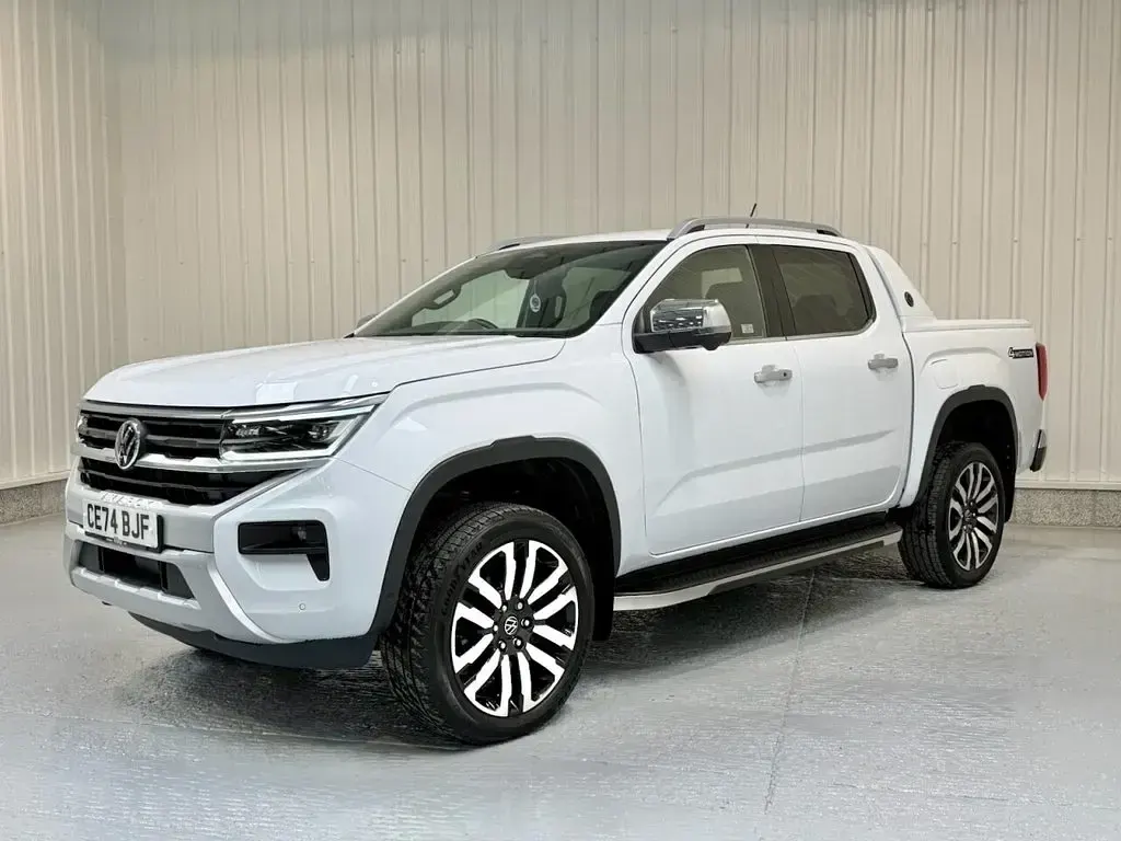 Used VW Amarok Aventura 240 HP (176 kW) 2024 White Pickup